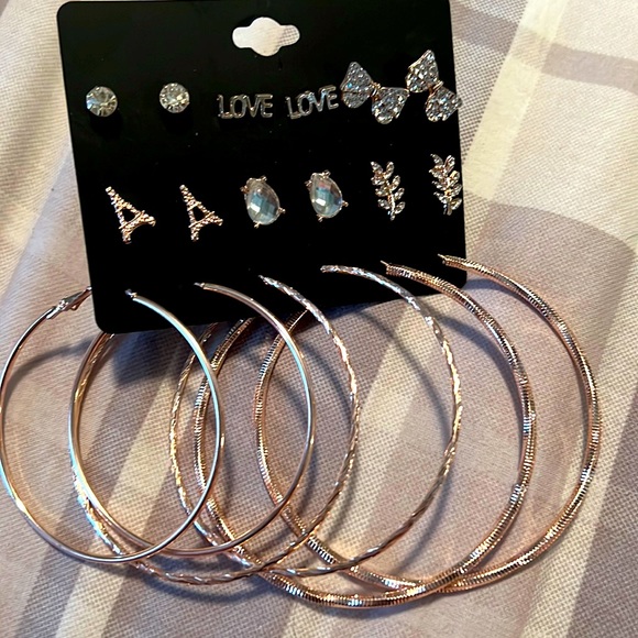 Earrings - Picture 1 of 4